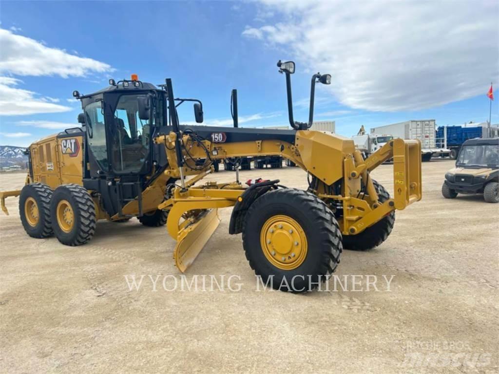CAT 150 AWD モーターグレーダー