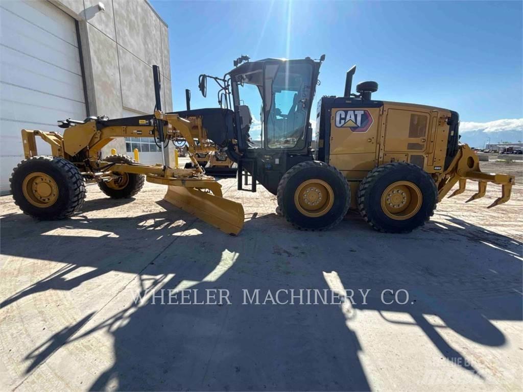 CAT 150 AWD モーターグレーダー