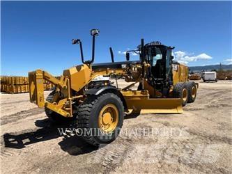 CAT 150 AWD モーターグレーダー