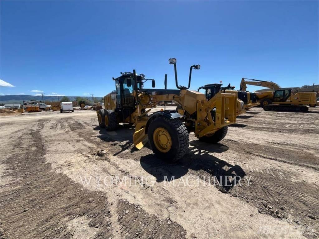 CAT 150 AWD モーターグレーダー