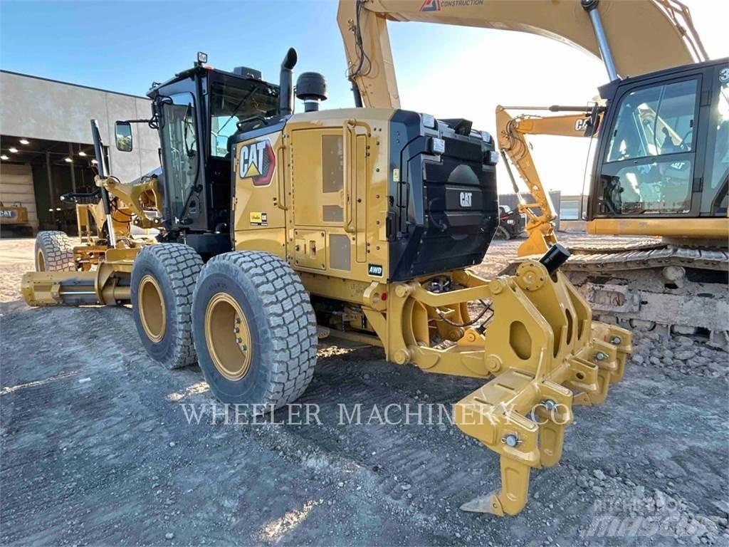 CAT 150 AWD モーターグレーダー