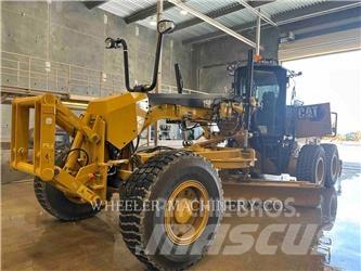 CAT 150 AWD モーターグレーダー