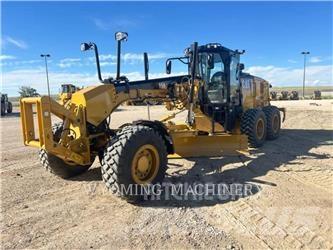 CAT 150 AWD モーターグレーダー