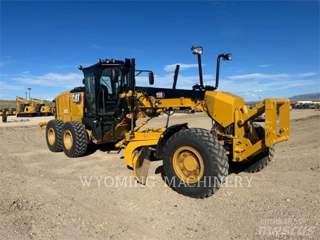 CAT 150 AWD モーターグレーダー