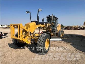CAT 150 AWD モーターグレーダー