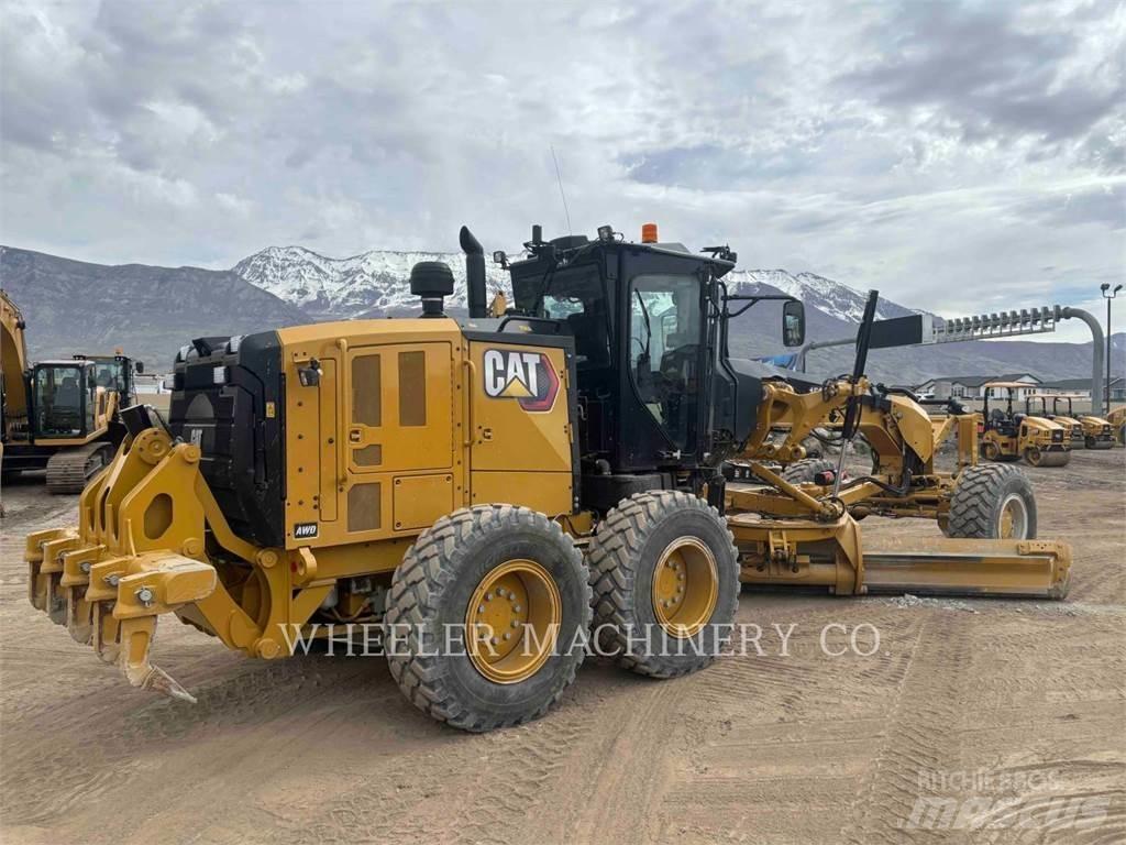 CAT 150 AWD モーターグレーダー