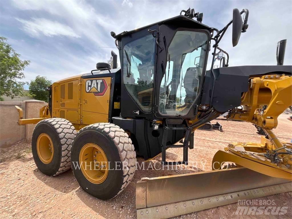 CAT 150 AWD モーターグレーダー