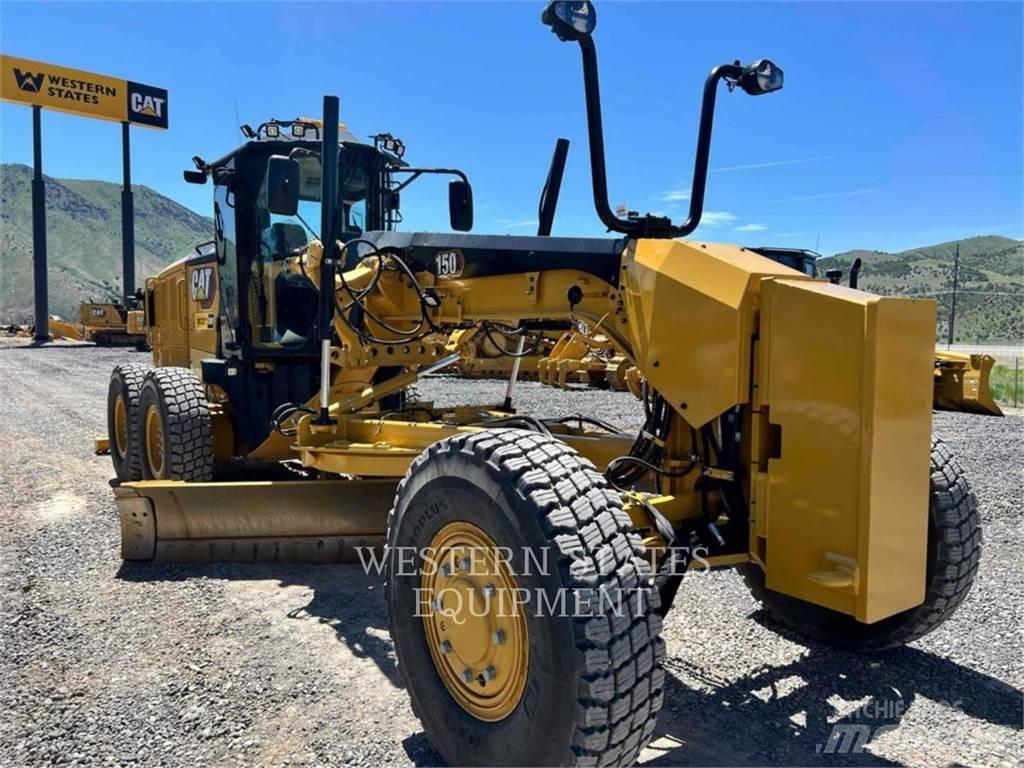 CAT 150 AWD モーターグレーダー