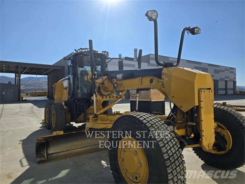 CAT 150 AWD モーターグレーダー