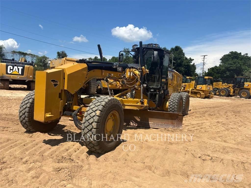 CAT 150 AWD モーターグレーダー