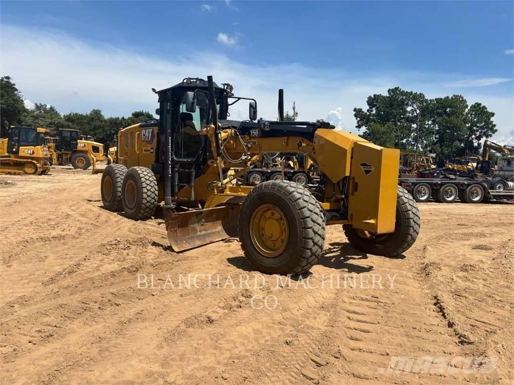 CAT 150 AWD モーターグレーダー