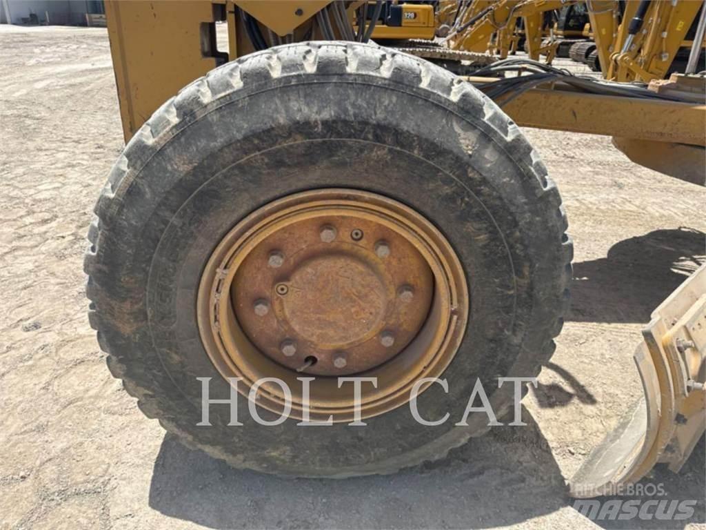 CAT 160M3 AWD モーターグレーダー