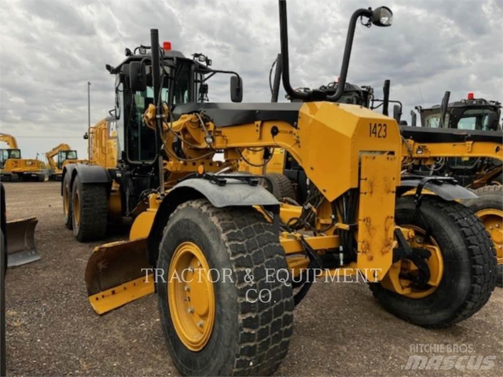 CAT 160M3 AWD モーターグレーダー