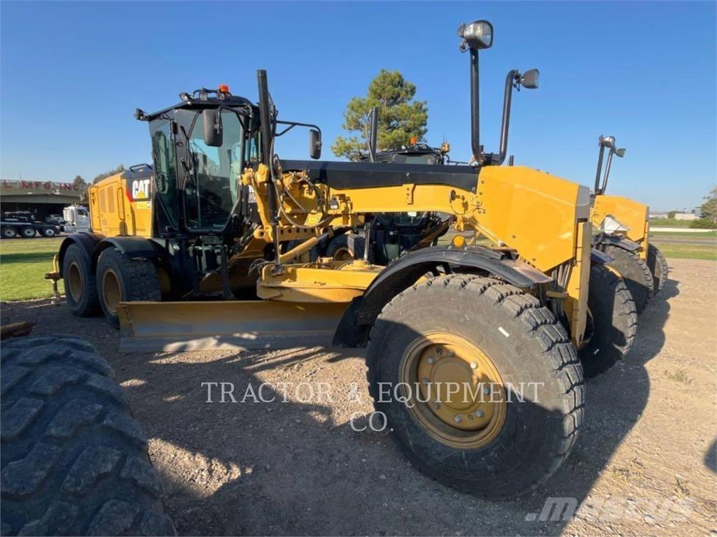 CAT 160M3 AWD モーターグレーダー