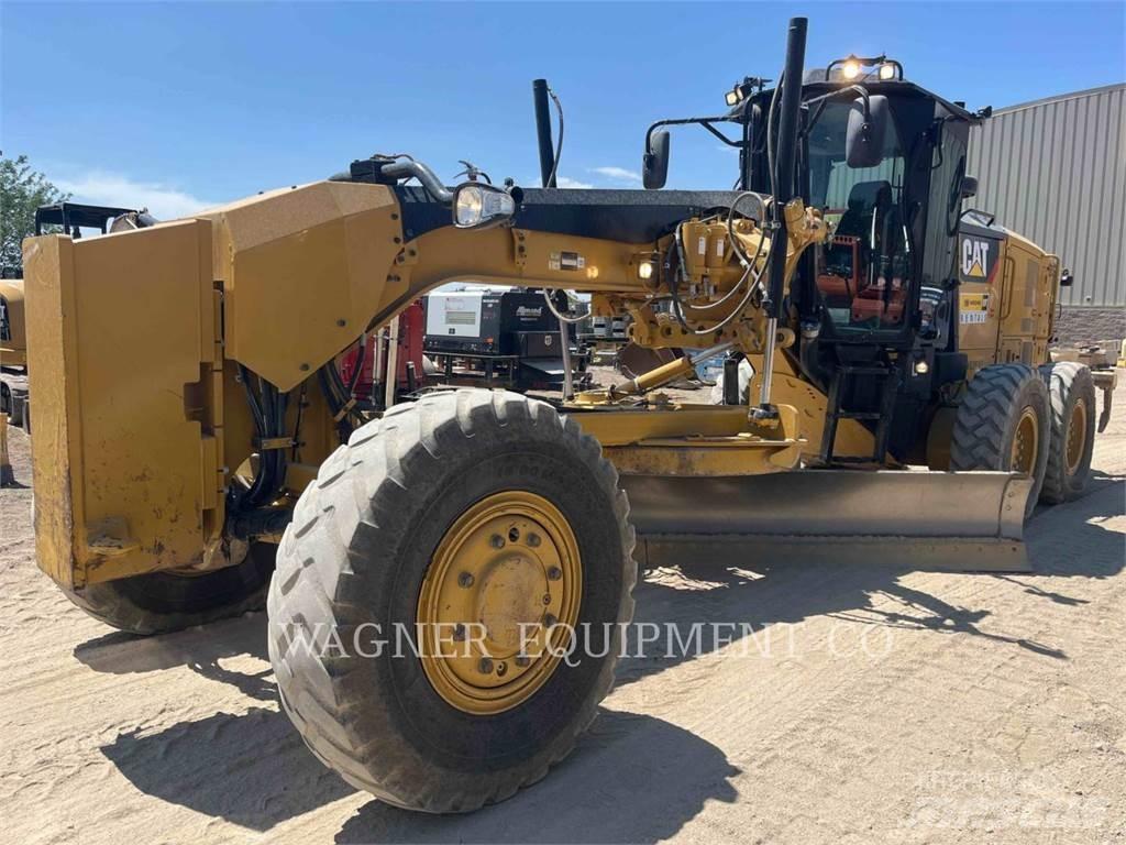 CAT 160M3 AWD モーターグレーダー