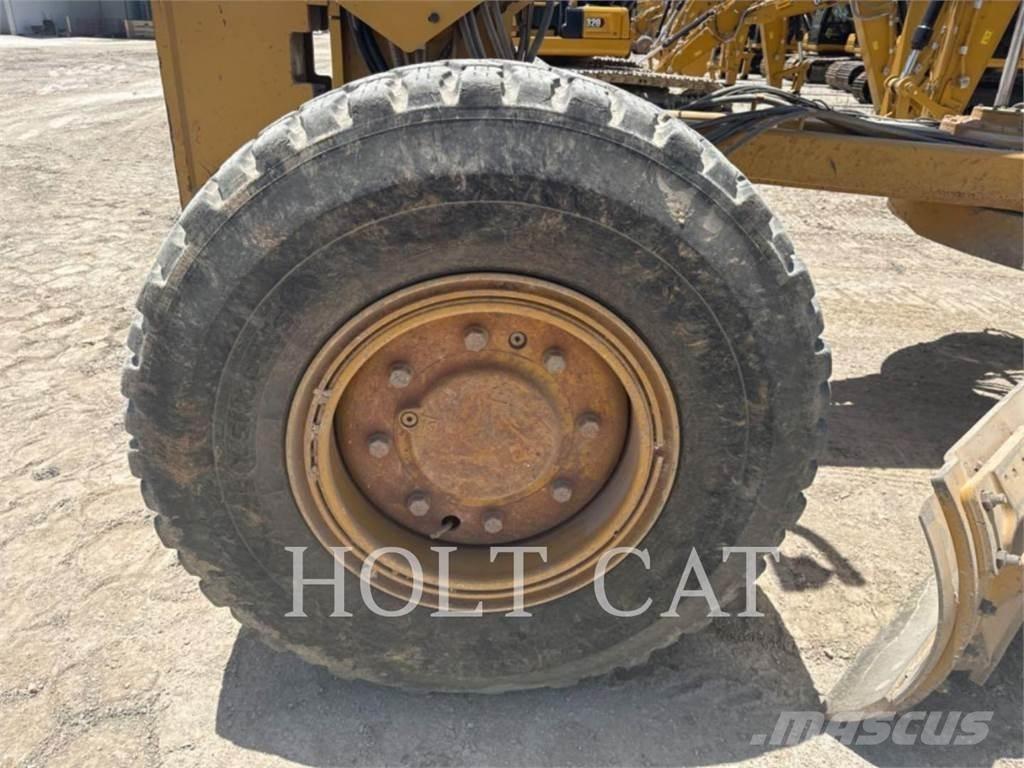 CAT 160M3 AWD3 モーターグレーダー
