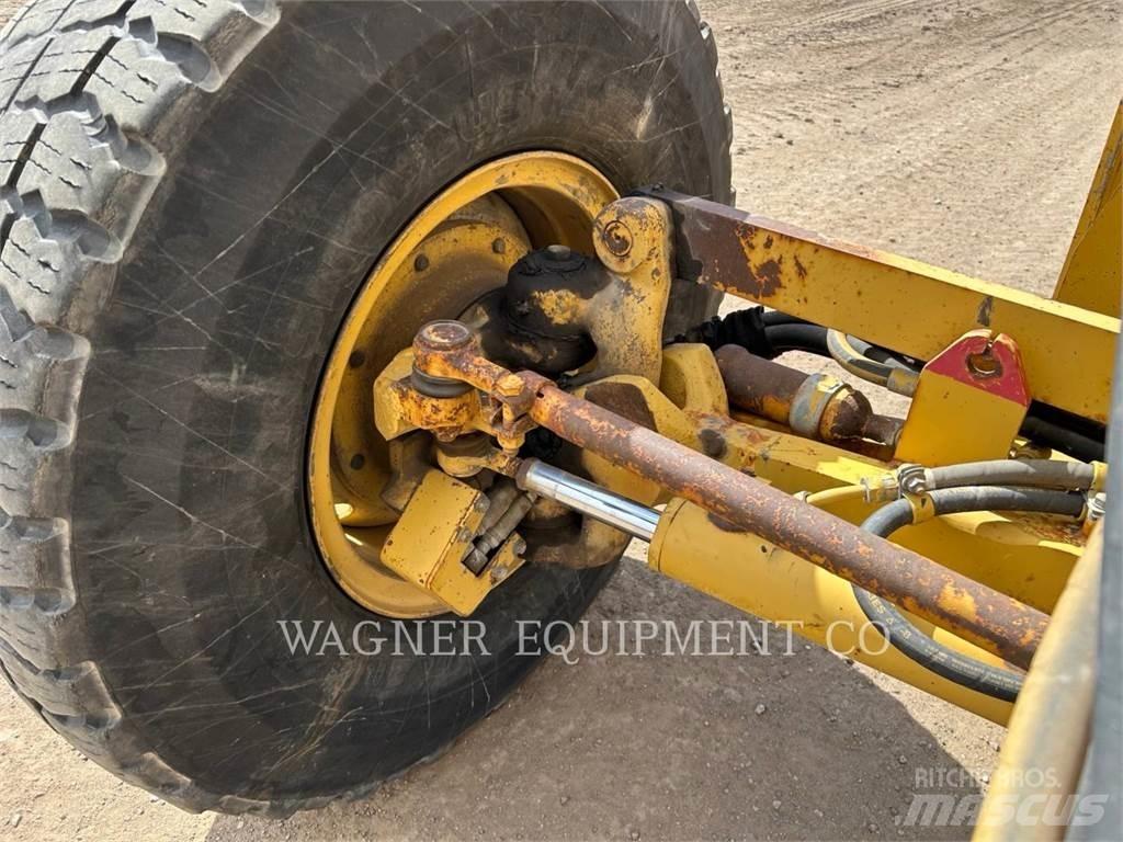 CAT 163H AWD モーターグレーダー