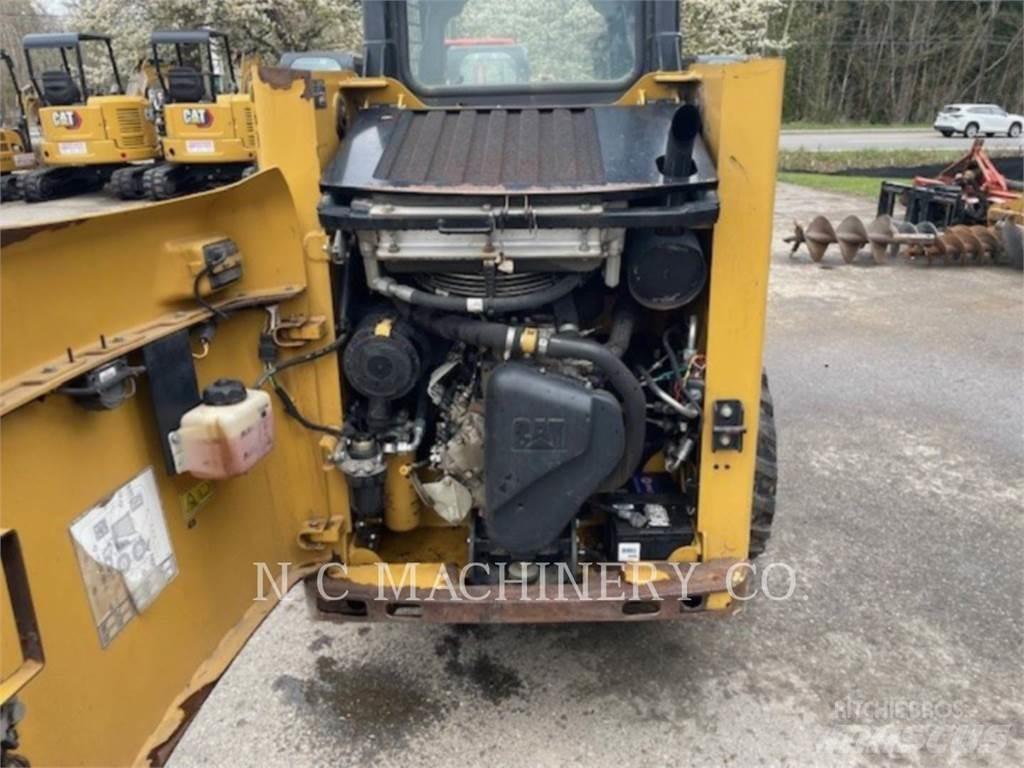CAT 216B3 CN スキッドステアローダー