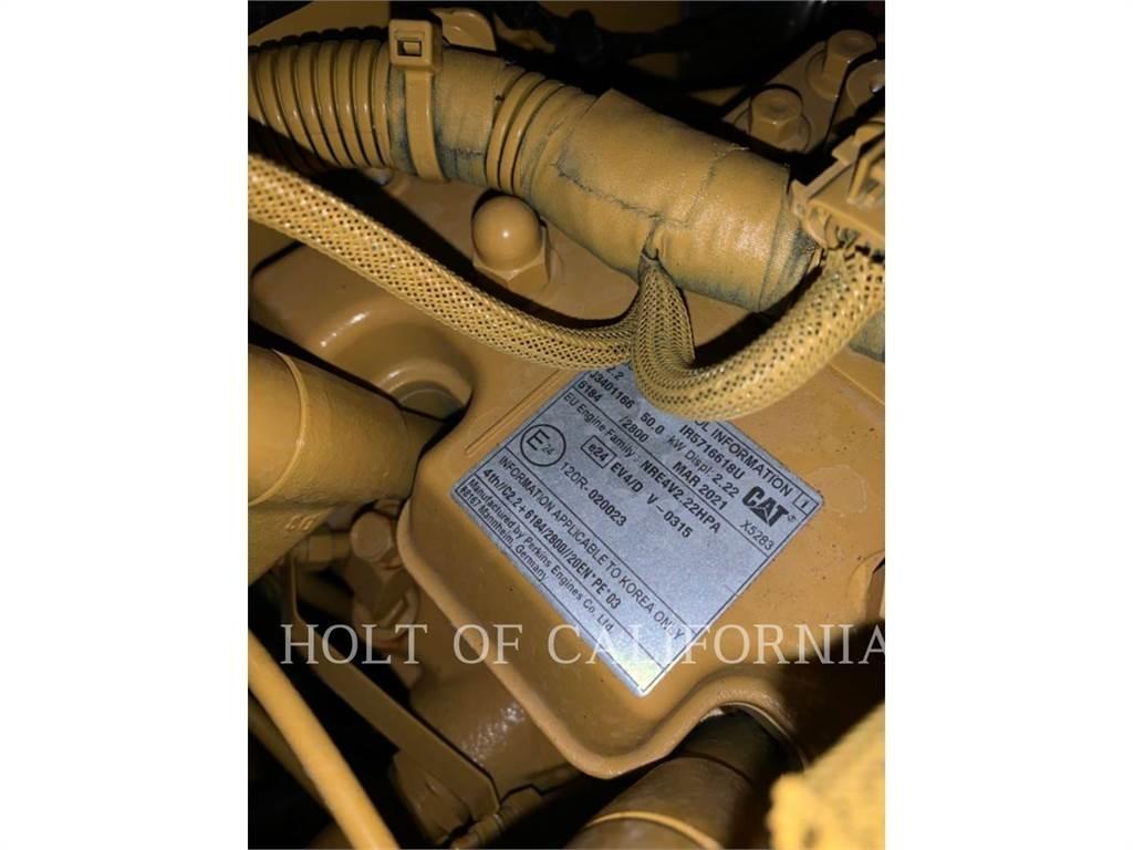 CAT 226 HF スキッドステアローダー