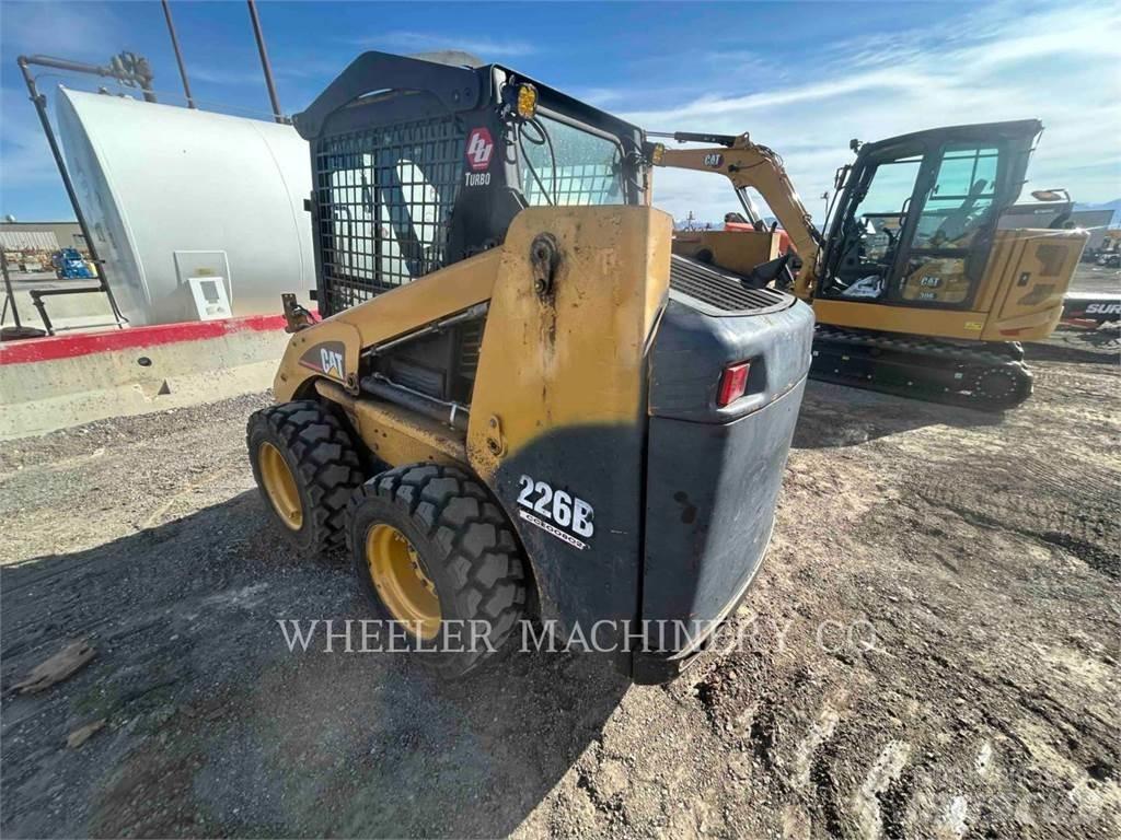 CAT 226B MA11 スキッドステアローダー