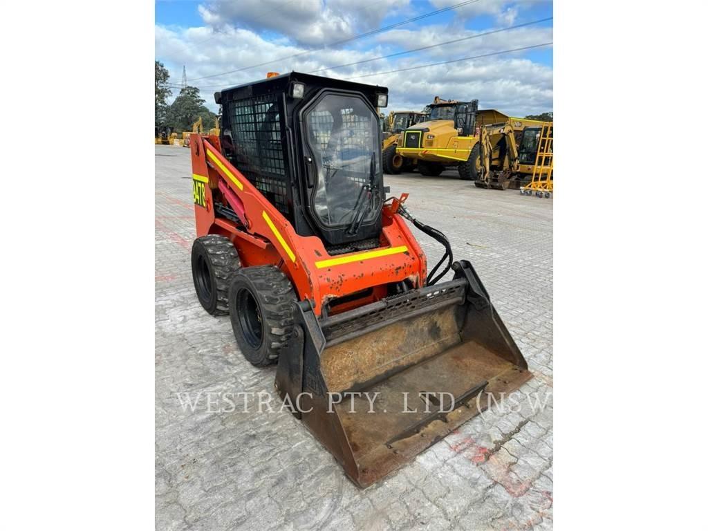 CAT 226B3 スキッドステアローダー