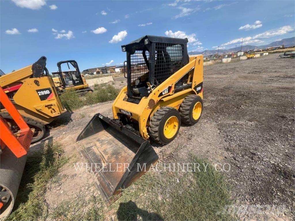 CAT 226B3 C3 スキッドステアローダー
