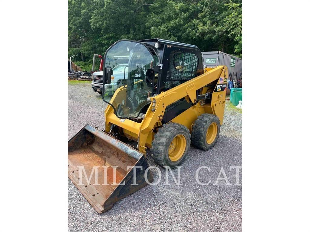 CAT 226D スキッドステアローダー