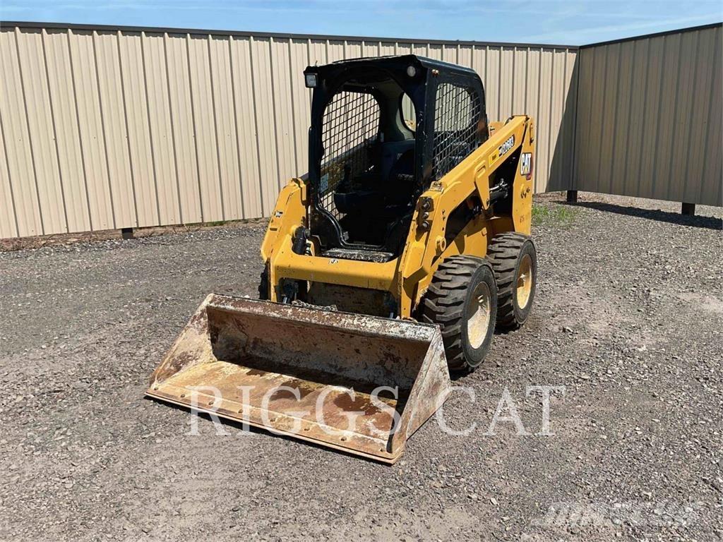 CAT 226D スキッドステアローダー