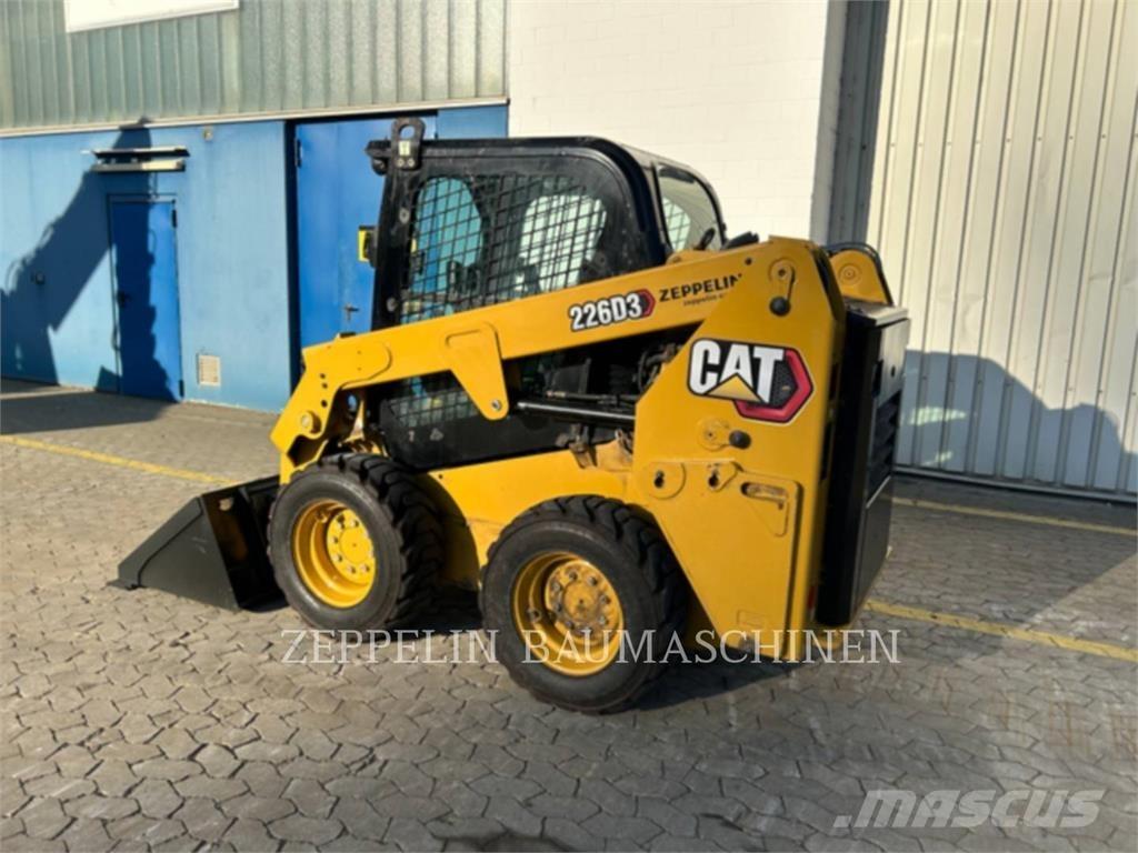 CAT 226D スキッドステアローダー