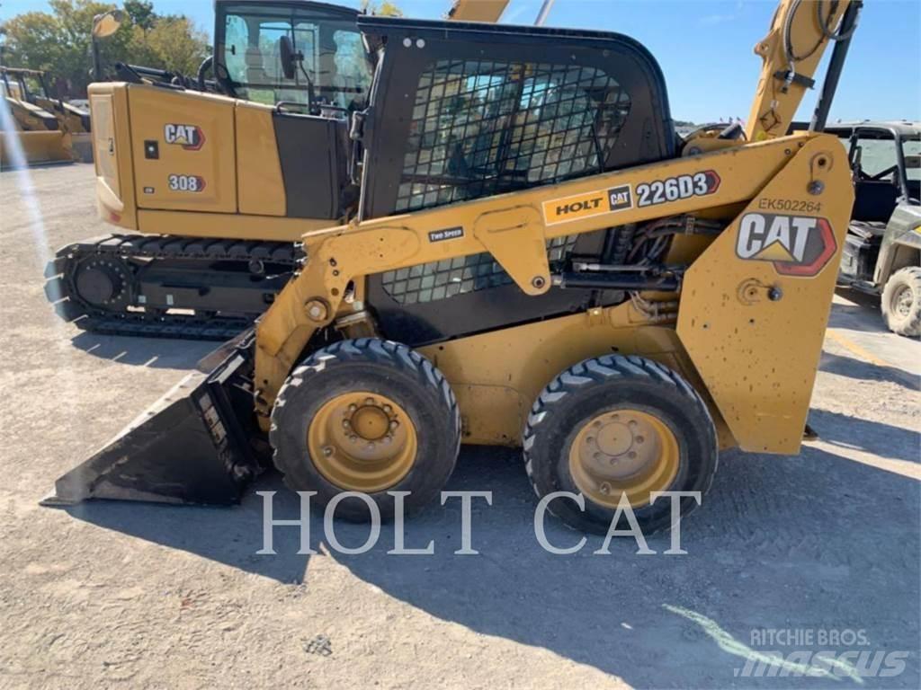 CAT 226D CAB スキッドステアローダー