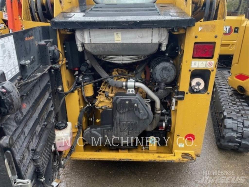 CAT 226D H1CN スキッドステアローダー