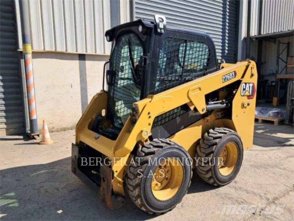CAT 226D3 スキッドステアローダー