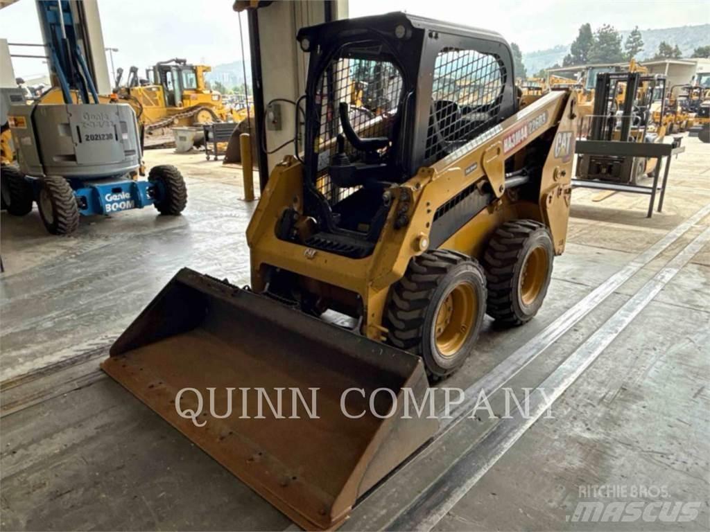 CAT 226D3 スキッドステアローダー