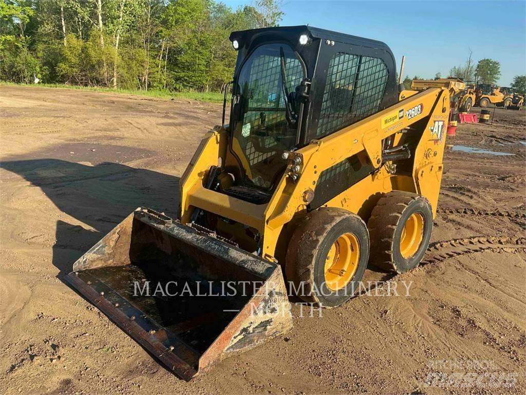 CAT 226D3 AQ スキッドステアローダー