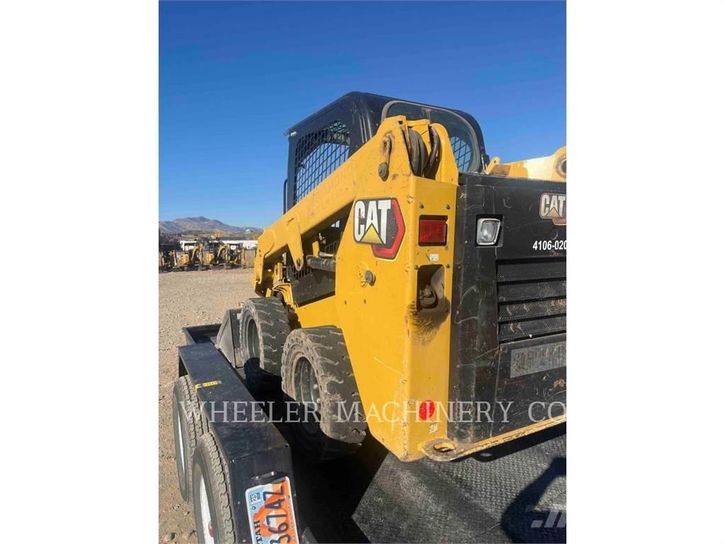 CAT 226D3 C1H2 スキッドステアローダー