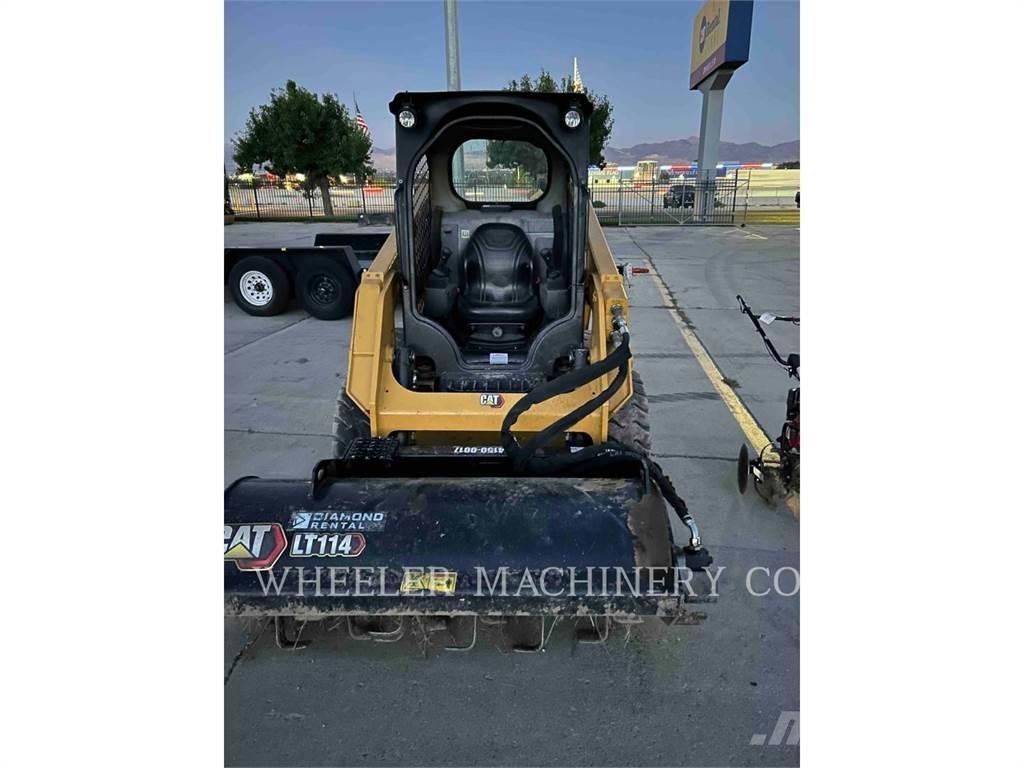 CAT 226D3 C1H2 スキッドステアローダー