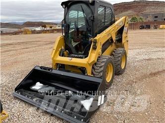 CAT 226D3 C3H2 スキッドステアローダー