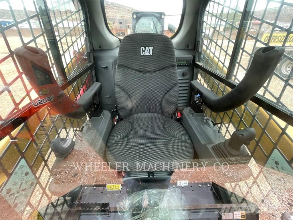 CAT 226D3 C3H2 スキッドステアローダー