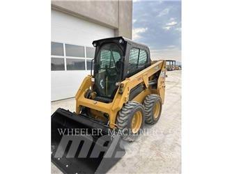 CAT 226D3 C3H2 スキッドステアローダー