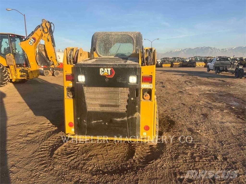 CAT 226D3 C3H2 スキッドステアローダー