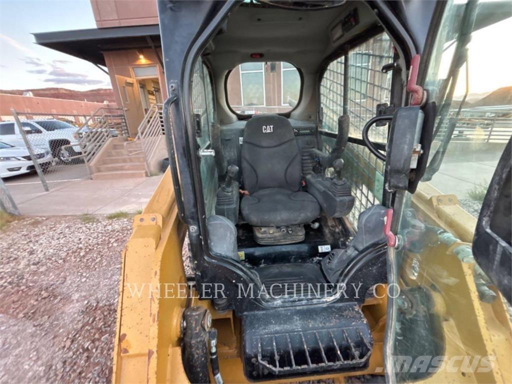 CAT 226D3 C3H2 スキッドステアローダー