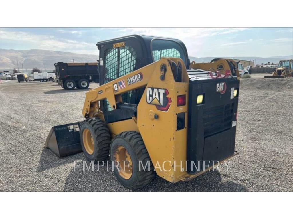CAT 226D3 CA スキッドステアローダー
