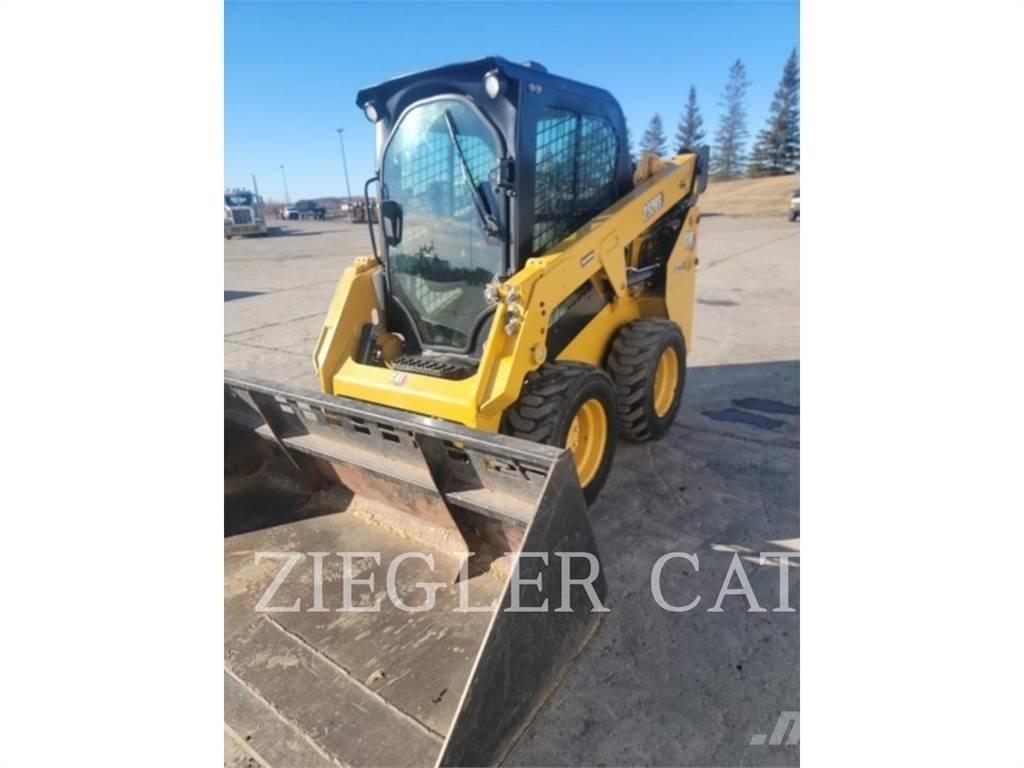 CAT 232D3 スキッドステアローダー