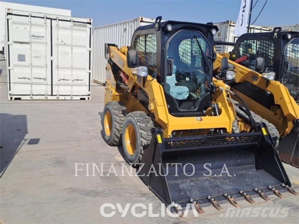 CAT 232D3 スキッドステアローダー
