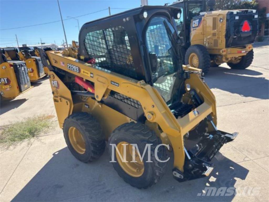 CAT 232D3 スキッドステアローダー