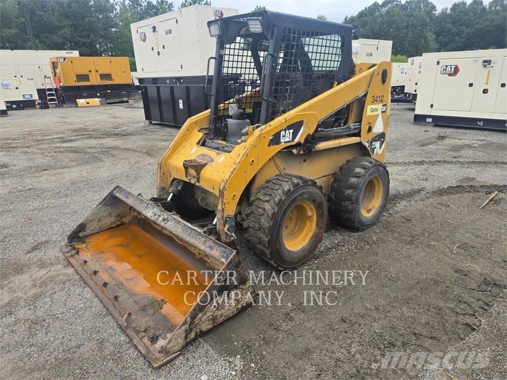 CAT 236B3 スキッドステアローダー