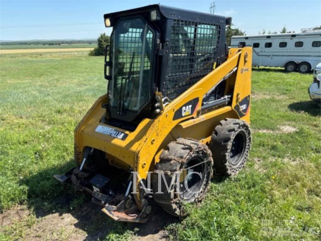 CAT 236B3 スキッドステアローダー