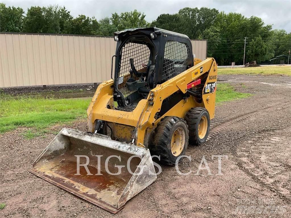 CAT 236D スキッドステアローダー