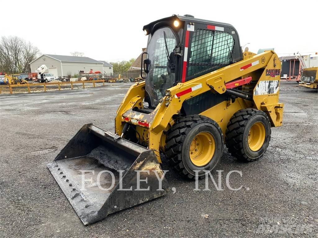 CAT 236D スキッドステアローダー