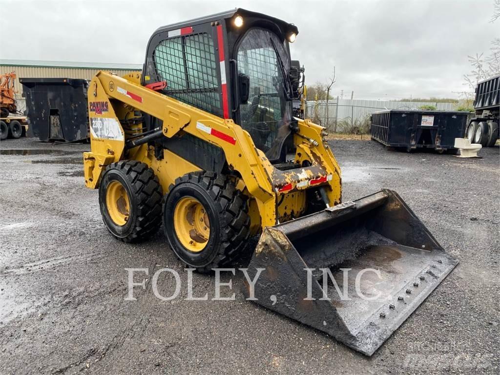 CAT 236D スキッドステアローダー